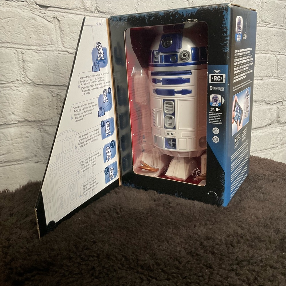 Star Wars R2-D2 Collectible - Picture 8 of 9